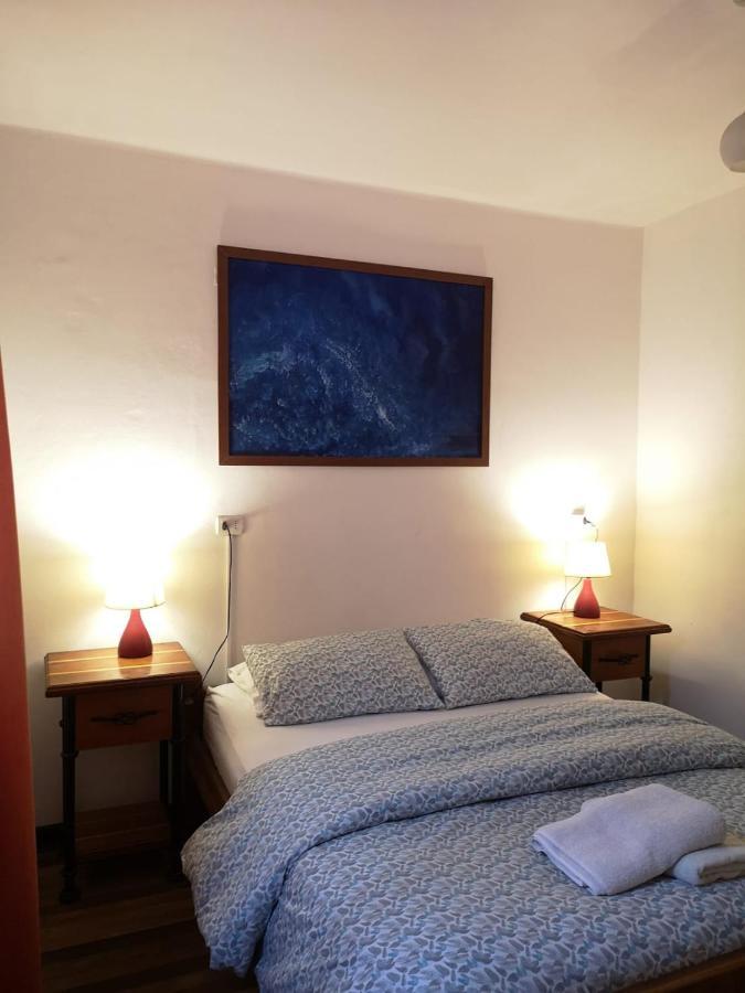 Hostal Vitalia Santiago del Cile Esterno foto
