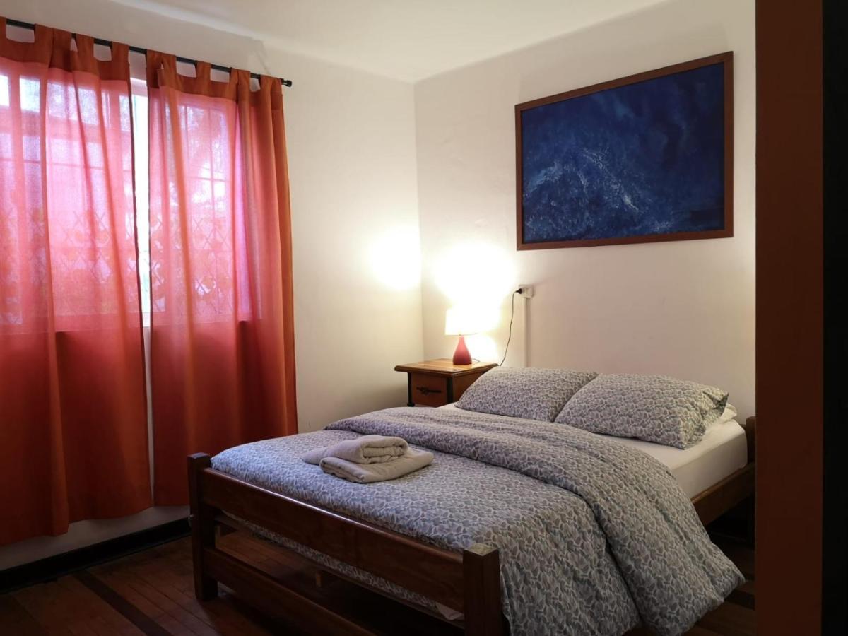 Hostal Vitalia Santiago del Cile Esterno foto